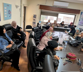 استقبل مركز الوساطة والتحكيم في مؤسسة آكت مجموعة نسوية من مركز الوساطة والحوار في مدينة رهط