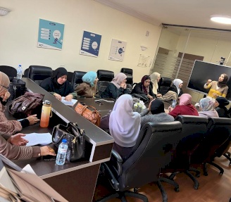 استقبل مركز الوساطة والتحكيم في مؤسسة آكت مجموعة نسوية من مركز الوساطة والحوار في مدينة رهط